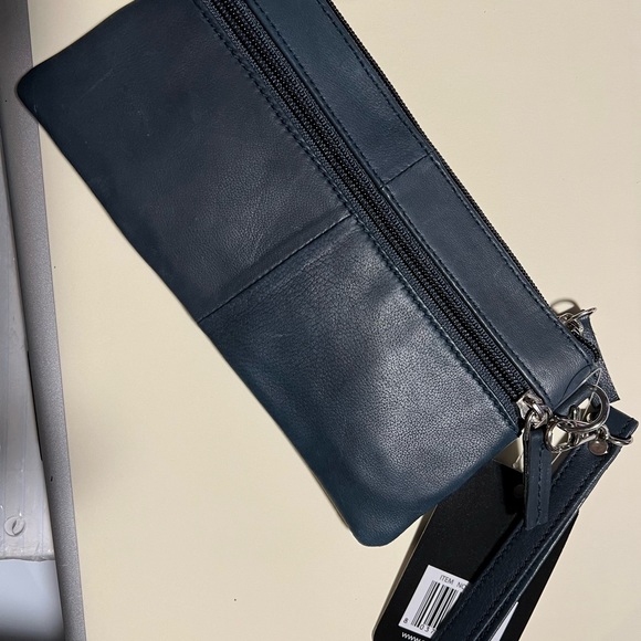 Softmoc Champs leather wristlet in Blue - Picture 3 of 3